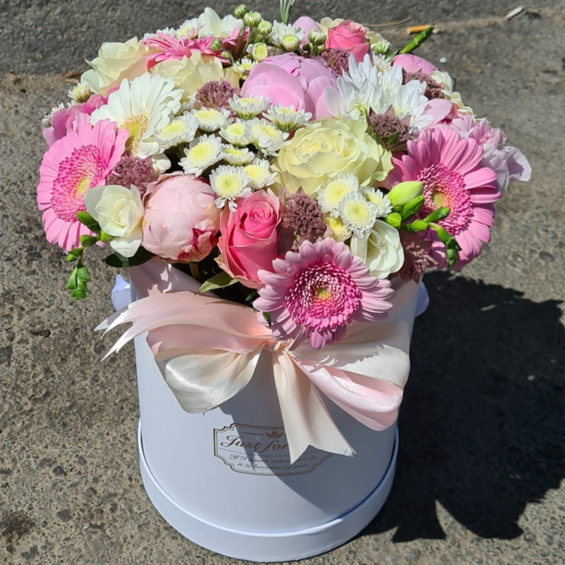 Aranjament floral în cutie
